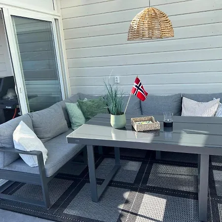 Tatil Evi Large House By The Sea Bergen