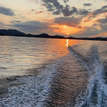 Feriehus Large House By The Sea *