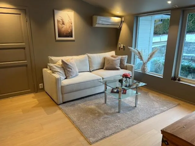 Vakantiehuis Large House By The Sea