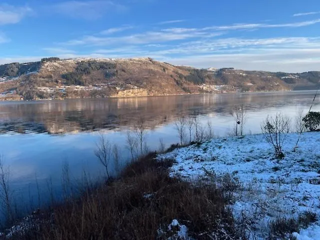 Large House By The Sea Tatil Evi Bergen
