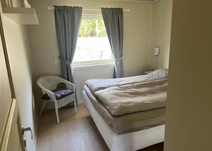 Large House By The Sea *