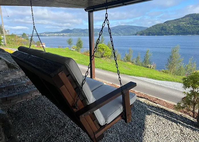 Semesterbostad Large House By The Sea Bergen